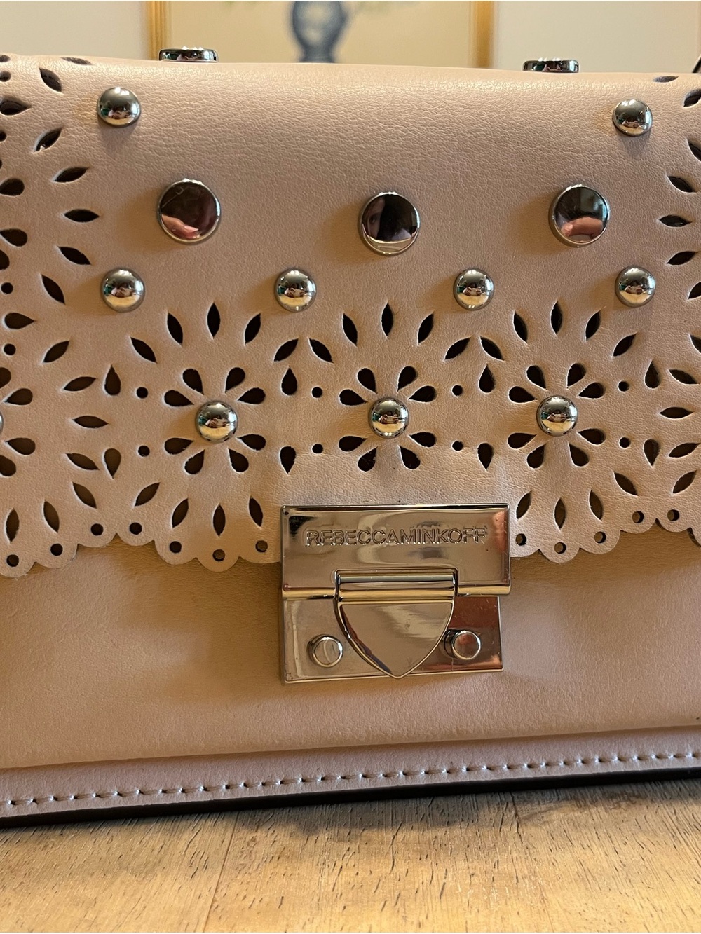Rebecca Minkoff Beige Laser-Cut Floral Crossbody Bag - Picture 3 of 9